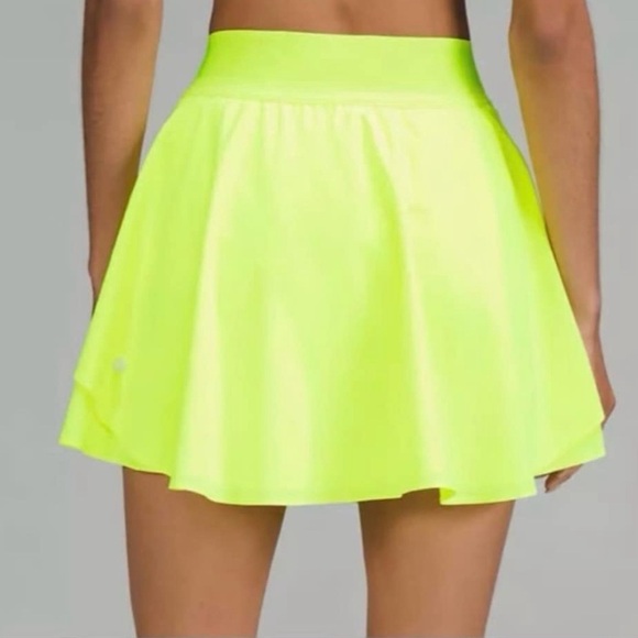 Lululemon Athletica Neon Green Skirt - Picture 1 of 8